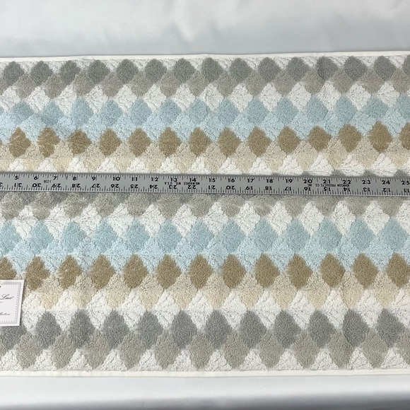 NWT Pair Bella Lux Hand Towels Geometric Flower Gray Taupe White Blue RN 138834 - Picture 6 of 8
